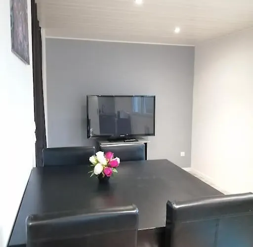 Apartment Quarter H O R S E 55